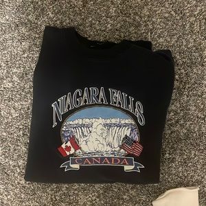 Brandy Melville, Niagara Falls crewneck